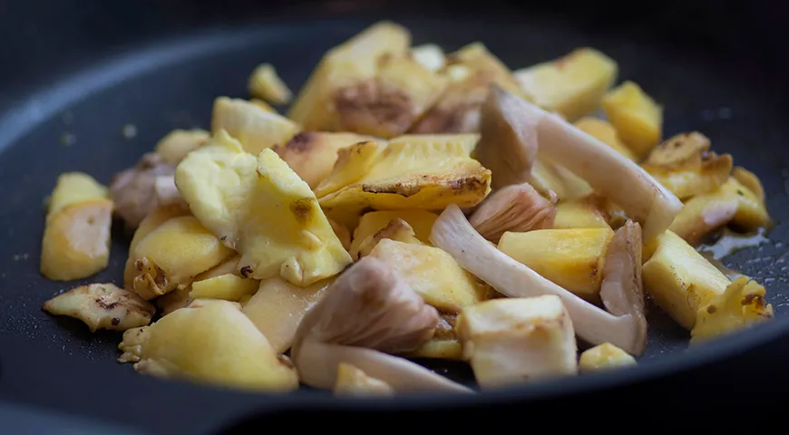 Vor dem Braten muss die Butter 15 Minuten gekocht werden.