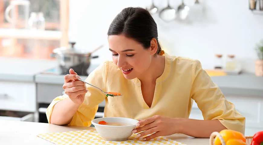 Bei der Bonn-Diät können Sie Bonn-Suppe jederzeit essen, wenn Sie Hunger verspüren.