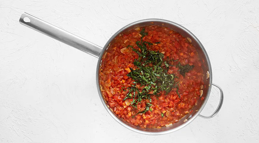 Pasta mit Käse und Tomaten