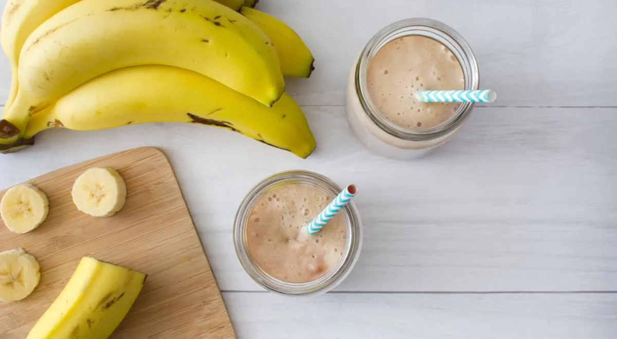 Reife Bananen können Kindern zum Nachtisch serviert, zu Backwaren hinzugefügt oder zu Smoothies verarbeitet werden.