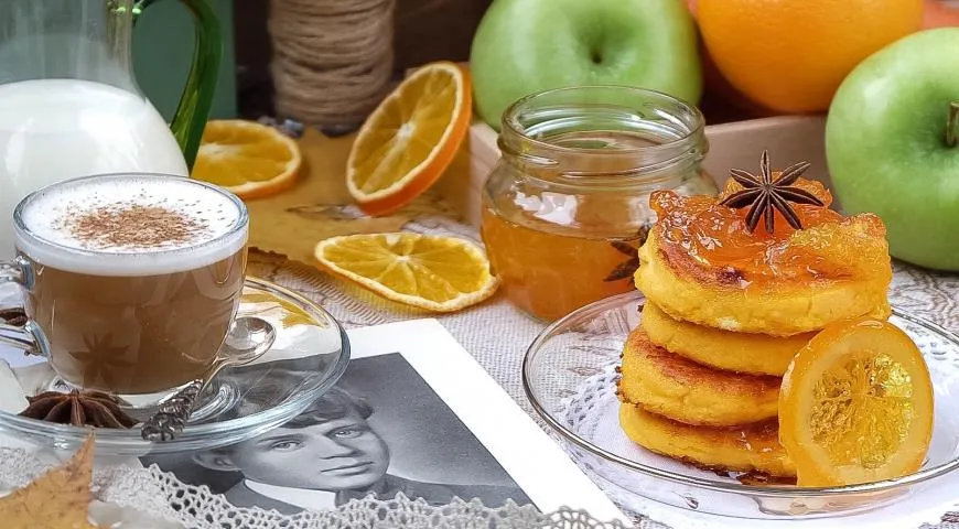 Kumquat, was ist das für eine Frucht? Käsekuchen mit Karotten und würziger Zitrussauce mit Orangen und Kumquats von Evgenia Smirnova, Rezept siehe hier