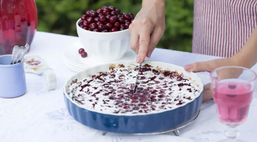 Clafoutis zubereiten. Richtige Konsistenz des Clafoutis-Teigs