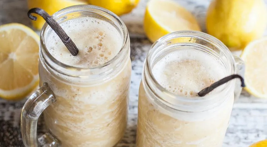 Zitronen-Smoothie mit Banane