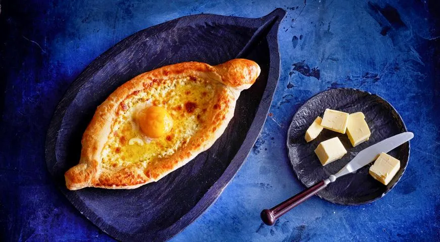 Adjarisches Khachapuri