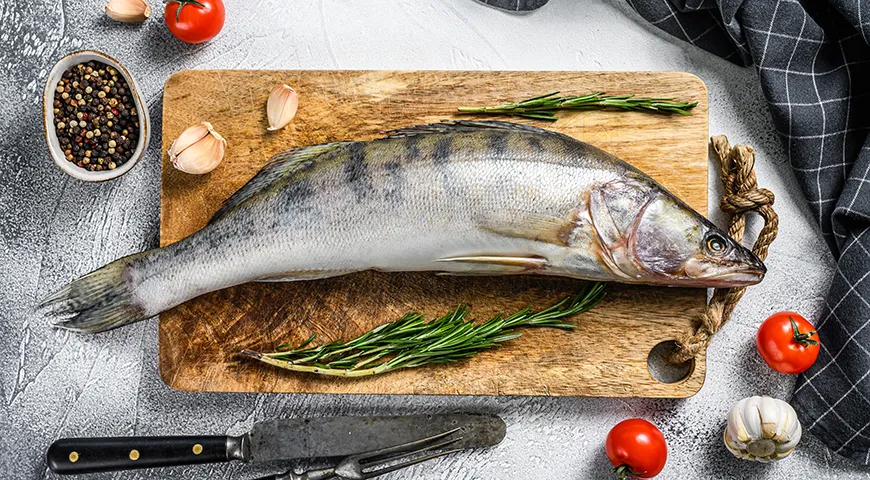 Die leckerste Fischsuppe kommt aus frischem Fisch (nicht gefroren)