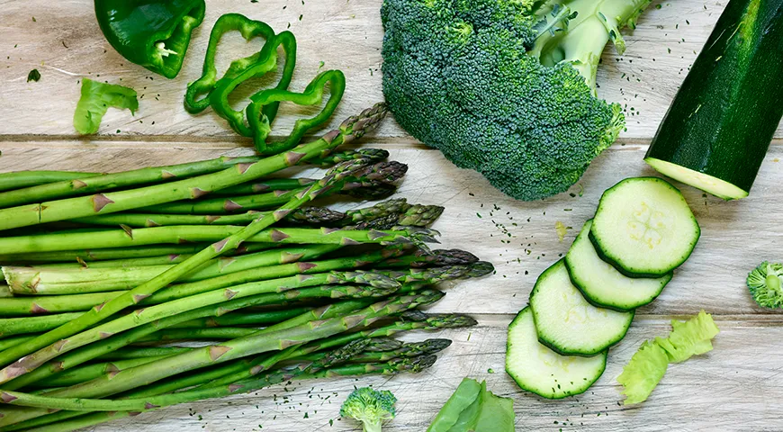 Versuchen Sie für eine pürierte Suppe, gleichfarbiges Gemüse zu kombinieren.