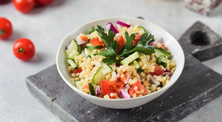 Tabouleh ist das beliebteste Gericht im Nahen Osten und wird aus Bulgur zubereitet.