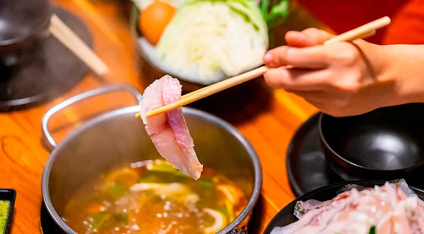 In der koreanischen Küche werden Fisch und Hühnchen bevorzugt (es gibt viel weniger rotes Fleisch)