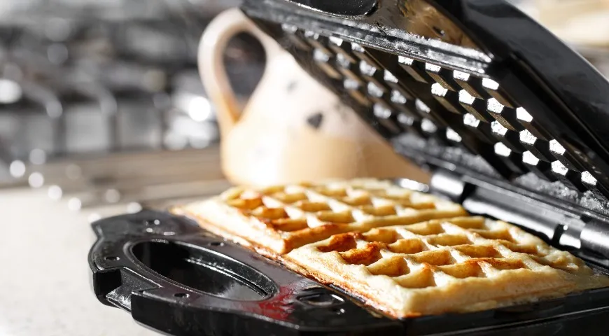 Waffeleisen zum Backen weicher Waffeln