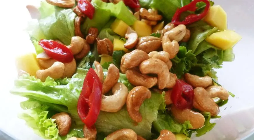 Mango-Cashew-Salat