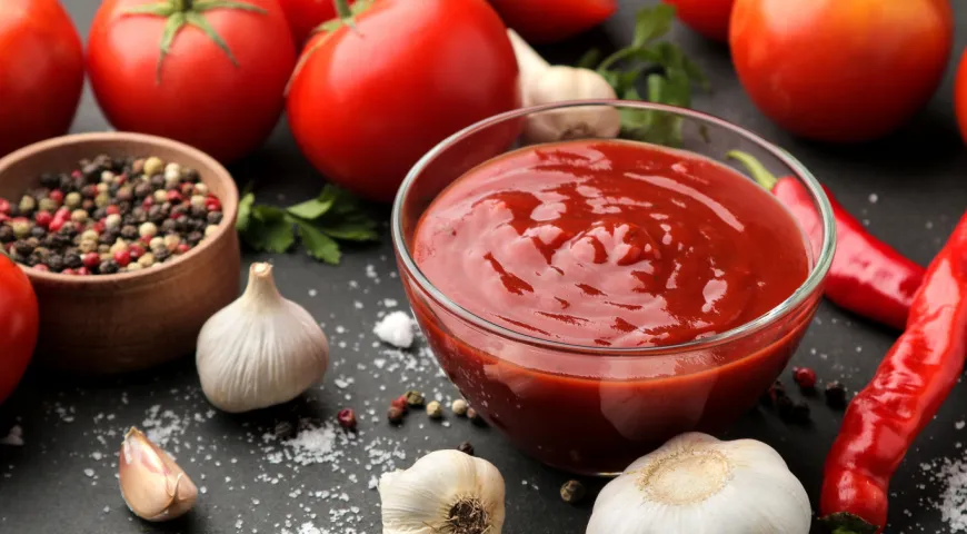 Köstliche Tomatenmarksauce mit Honig