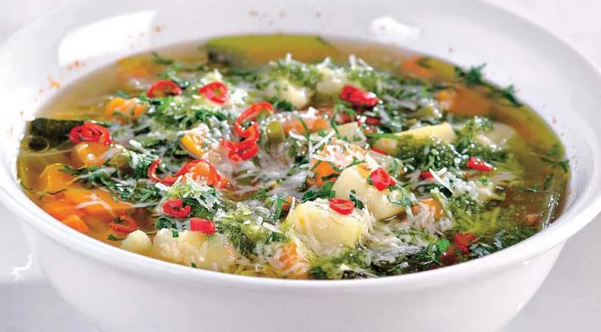 Minestrone mit Pesto